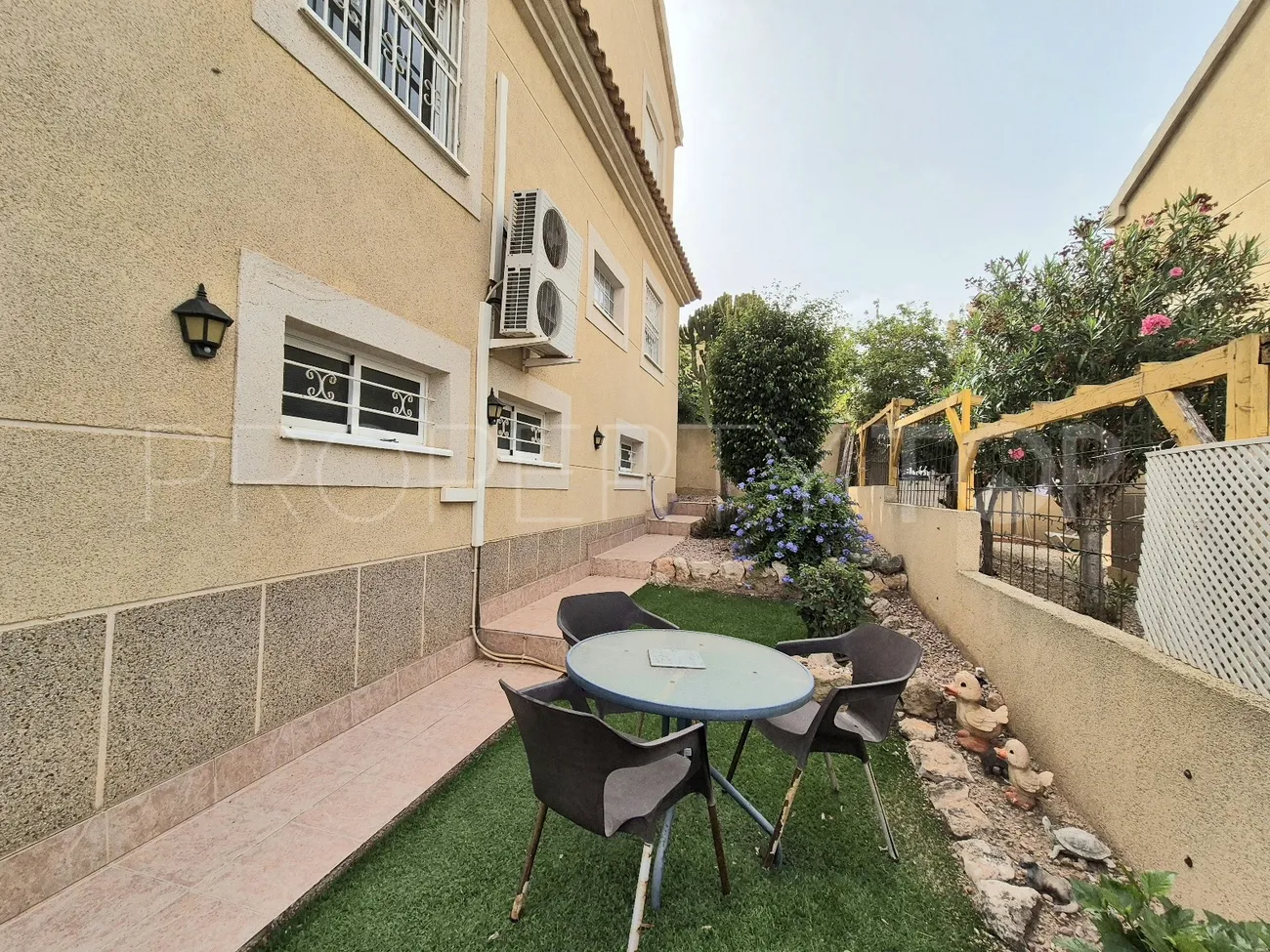 For sale villa in Los Altos de Marbella