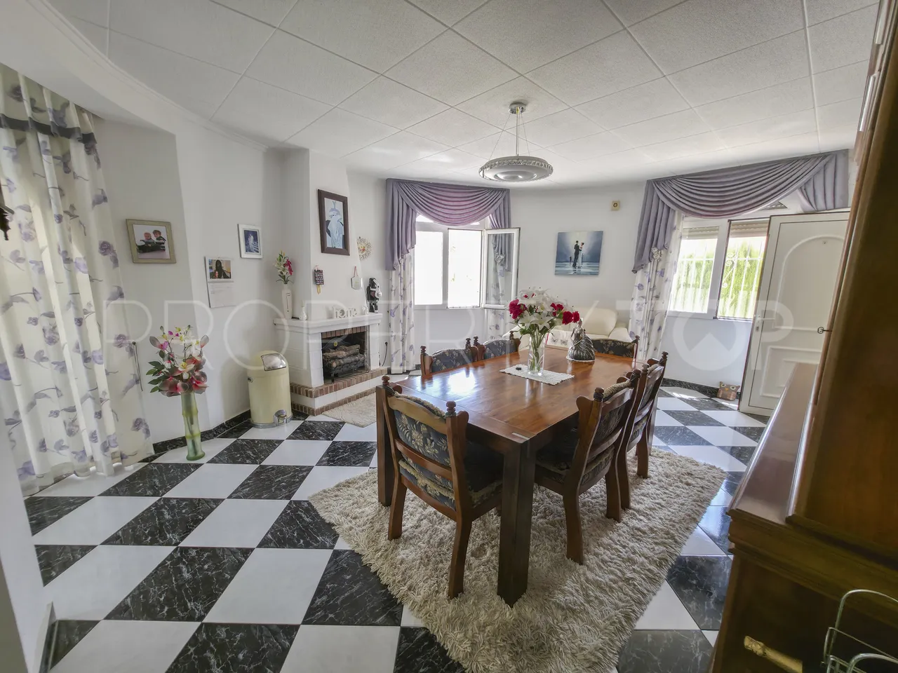 Comprar villa de 3 dormitorios en Torrevieja