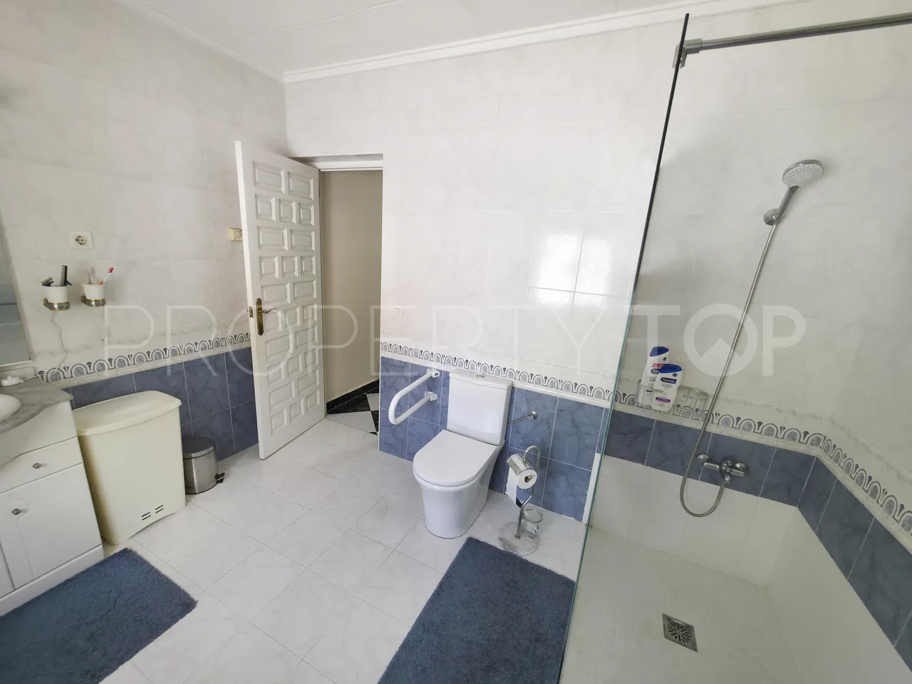 Comprar villa de 3 dormitorios en Torrevieja