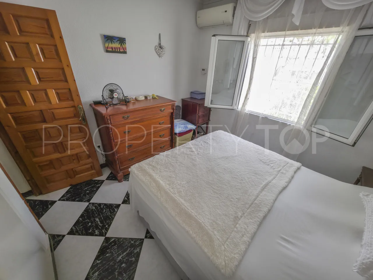 Comprar villa de 3 dormitorios en Torrevieja