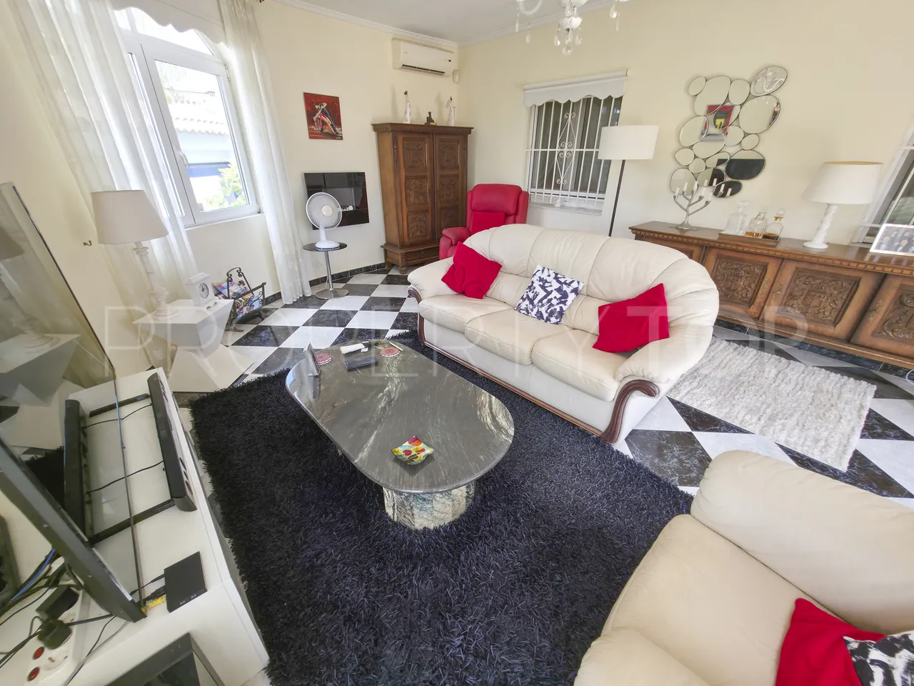 Comprar villa de 3 dormitorios en Torrevieja