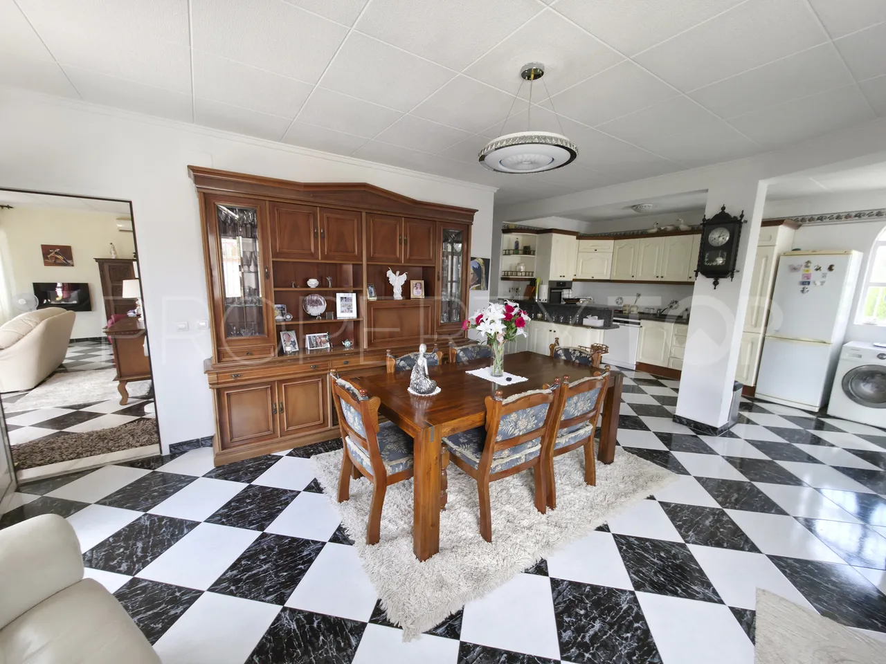 Comprar villa de 3 dormitorios en Torrevieja