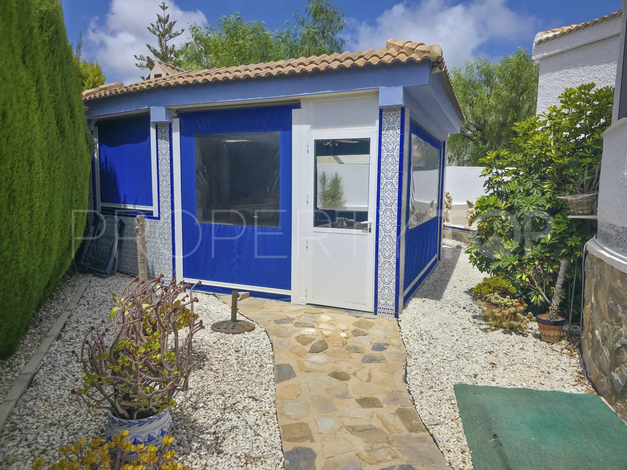 Comprar villa de 3 dormitorios en Torrevieja