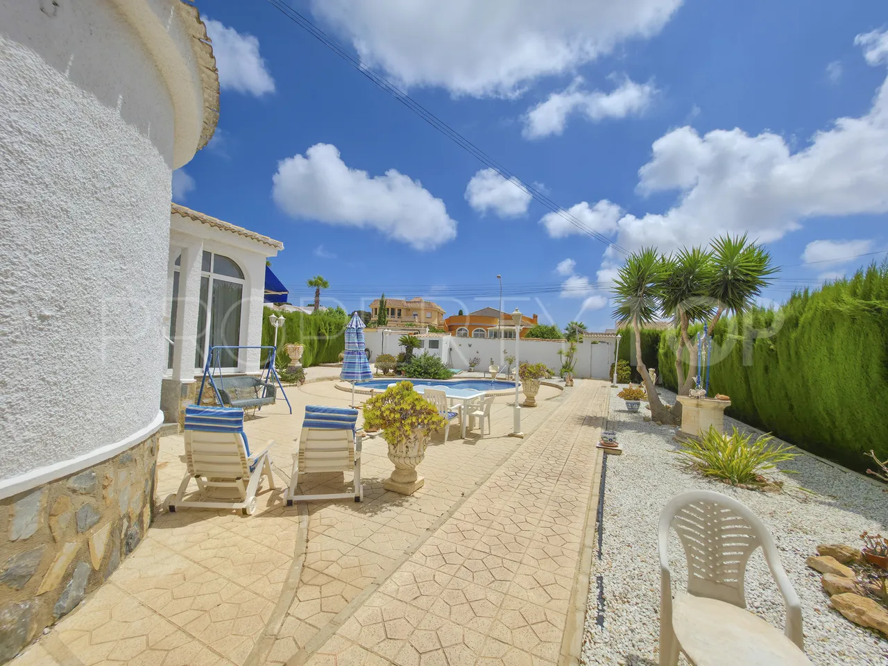 Comprar villa de 3 dormitorios en Torrevieja