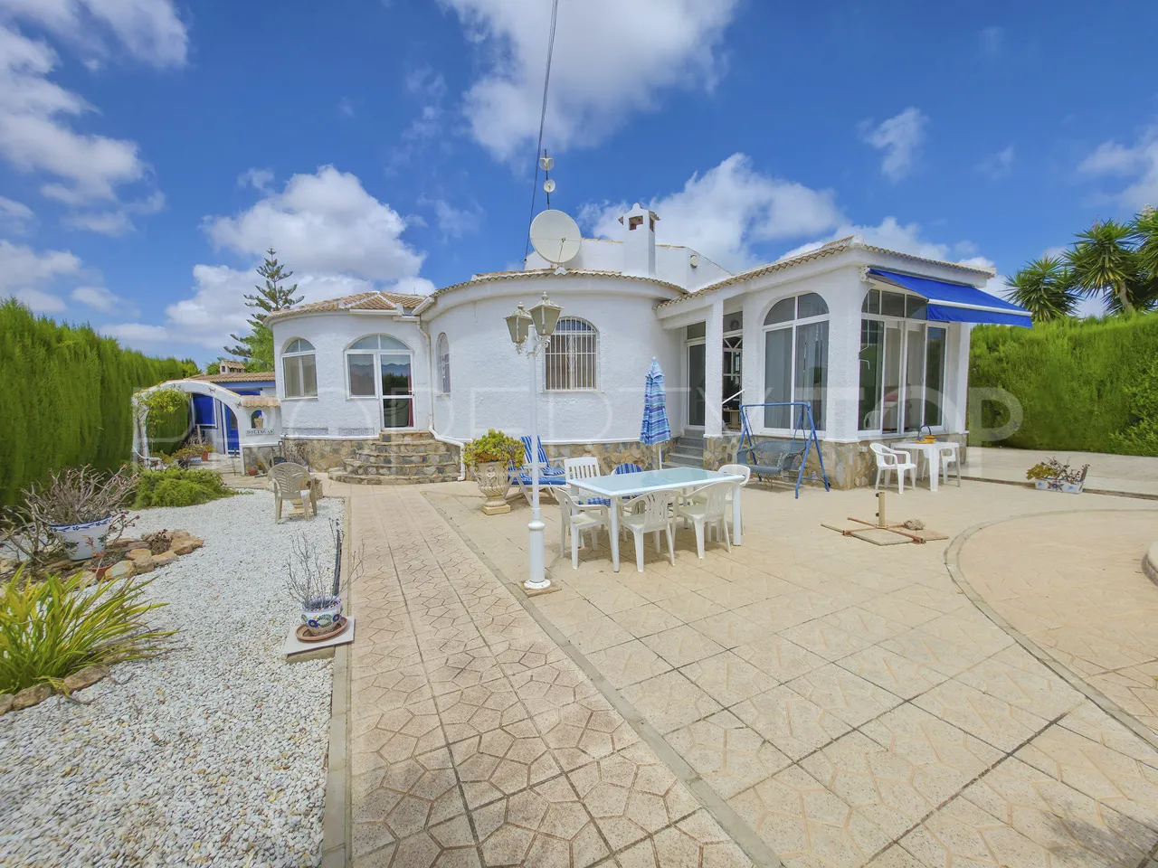 Comprar villa de 3 dormitorios en Torrevieja