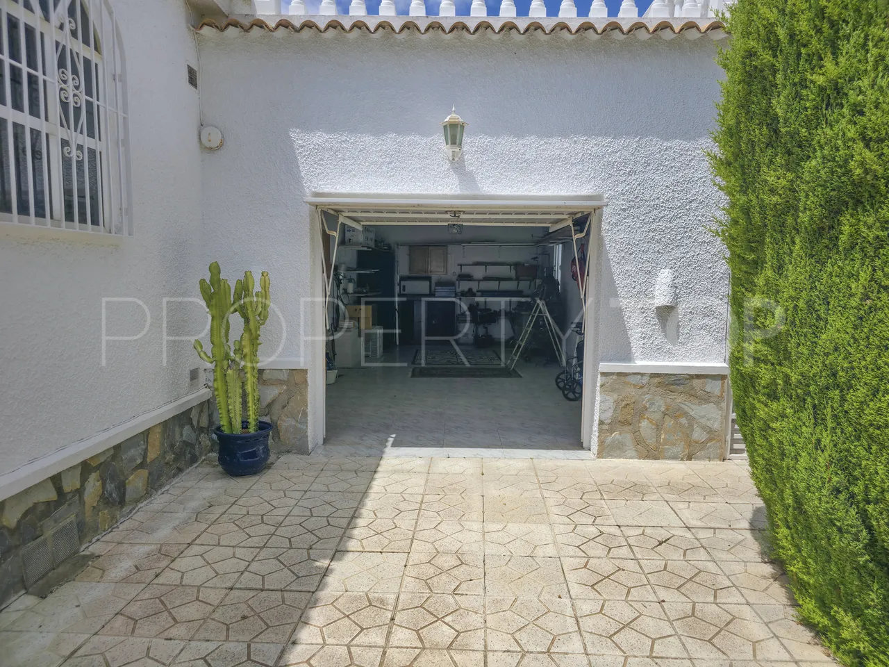 Comprar villa de 3 dormitorios en Torrevieja