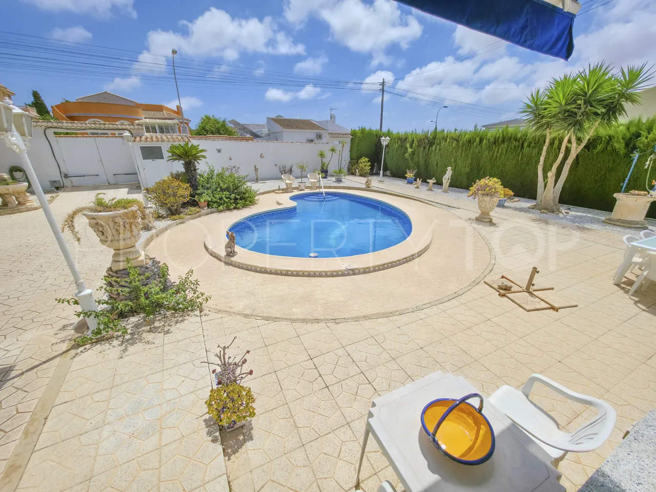 Comprar villa de 3 dormitorios en Torrevieja