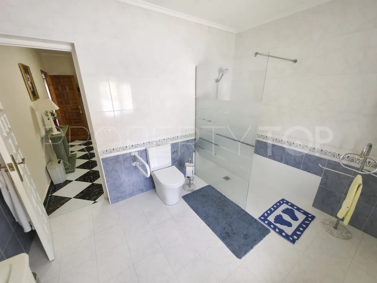 Comprar villa de 3 dormitorios en Torrevieja