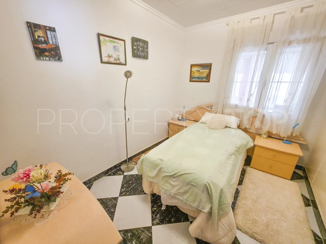 Comprar villa de 3 dormitorios en Torrevieja