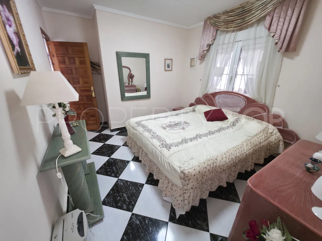 Comprar villa de 3 dormitorios en Torrevieja