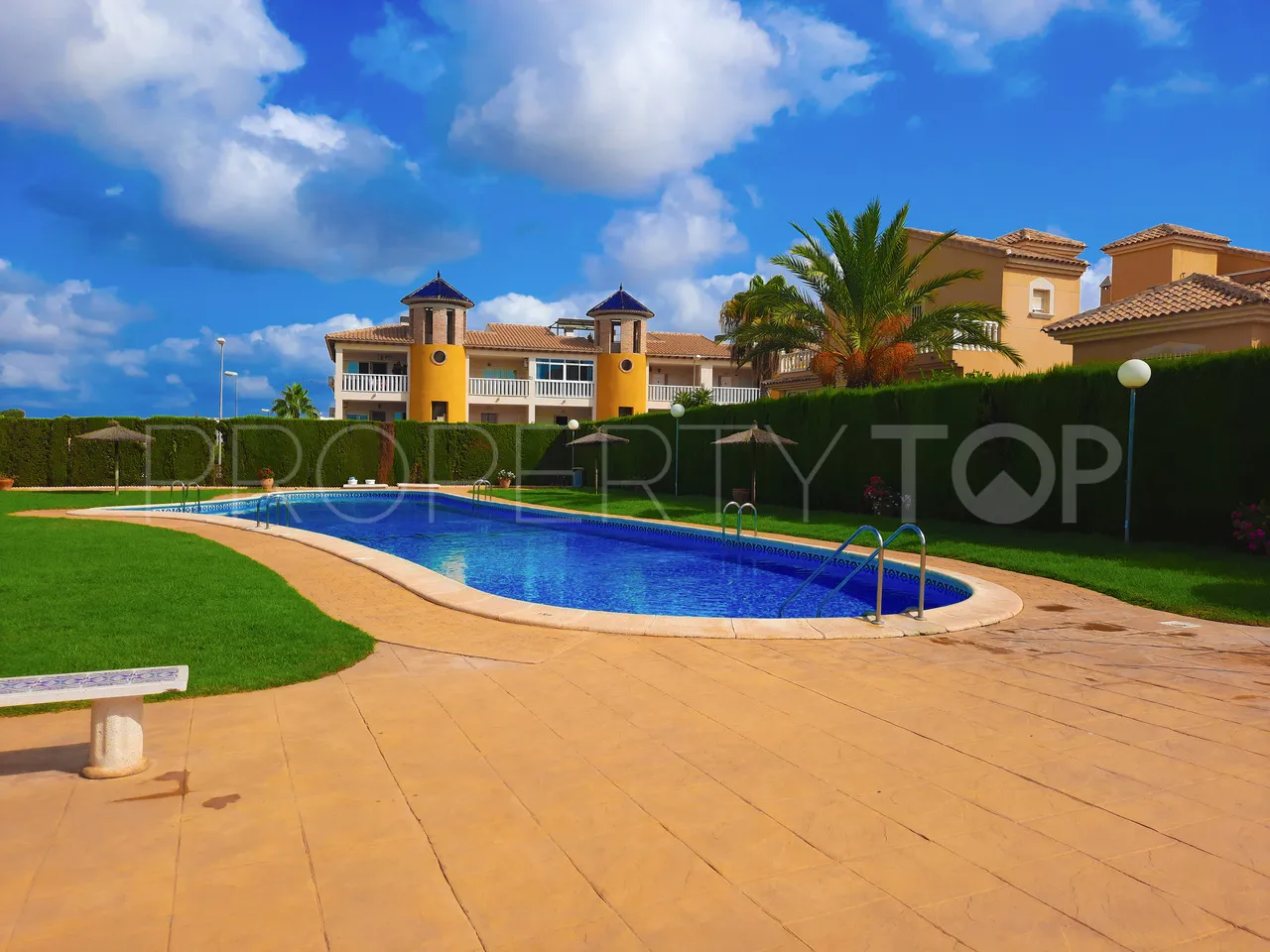 Comprar apartamento en Rioja con 2 dormitorios