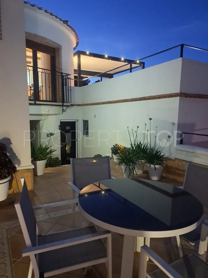 Villa con 4 dormitorios en venta en Pilar de la Horadada
