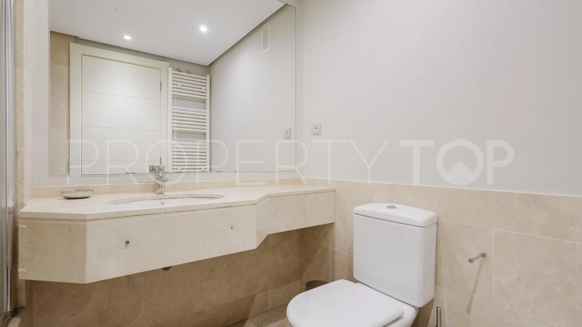 Apartamento en venta con 2 dormitorios en Las Colinas Golf