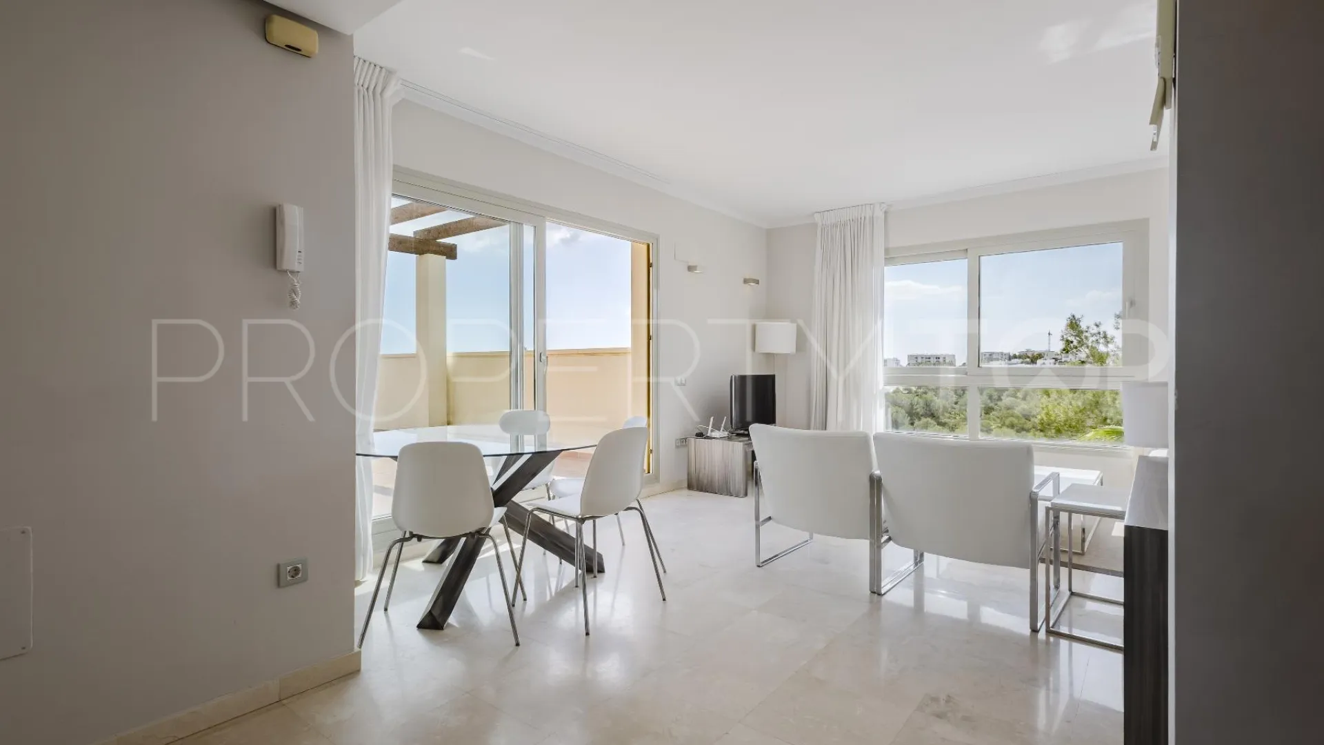 Apartamento en venta con 2 dormitorios en Las Colinas Golf