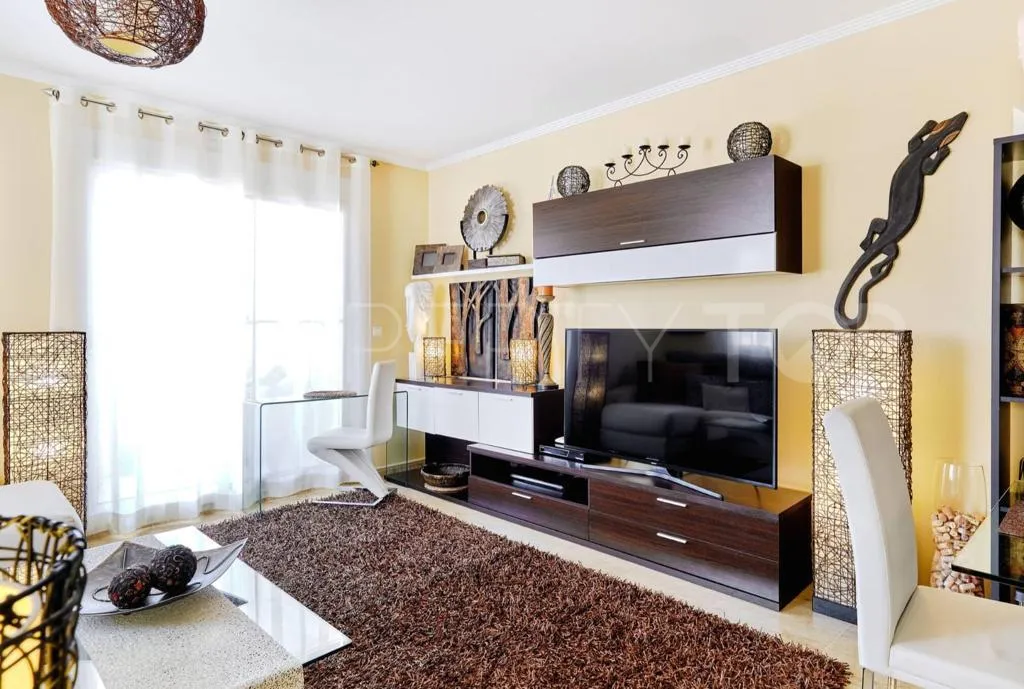 Apartamento a la venta en Villamartin con 3 dormitorios