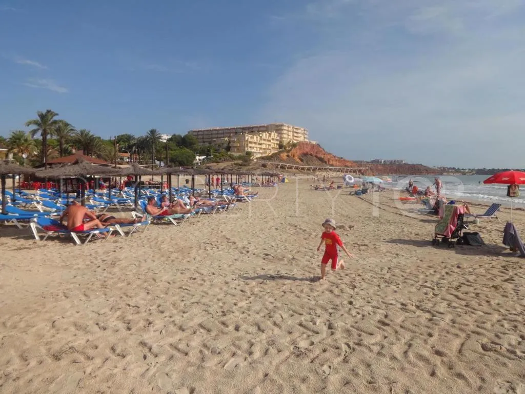 Apartamento a la venta en Villamartin con 3 dormitorios