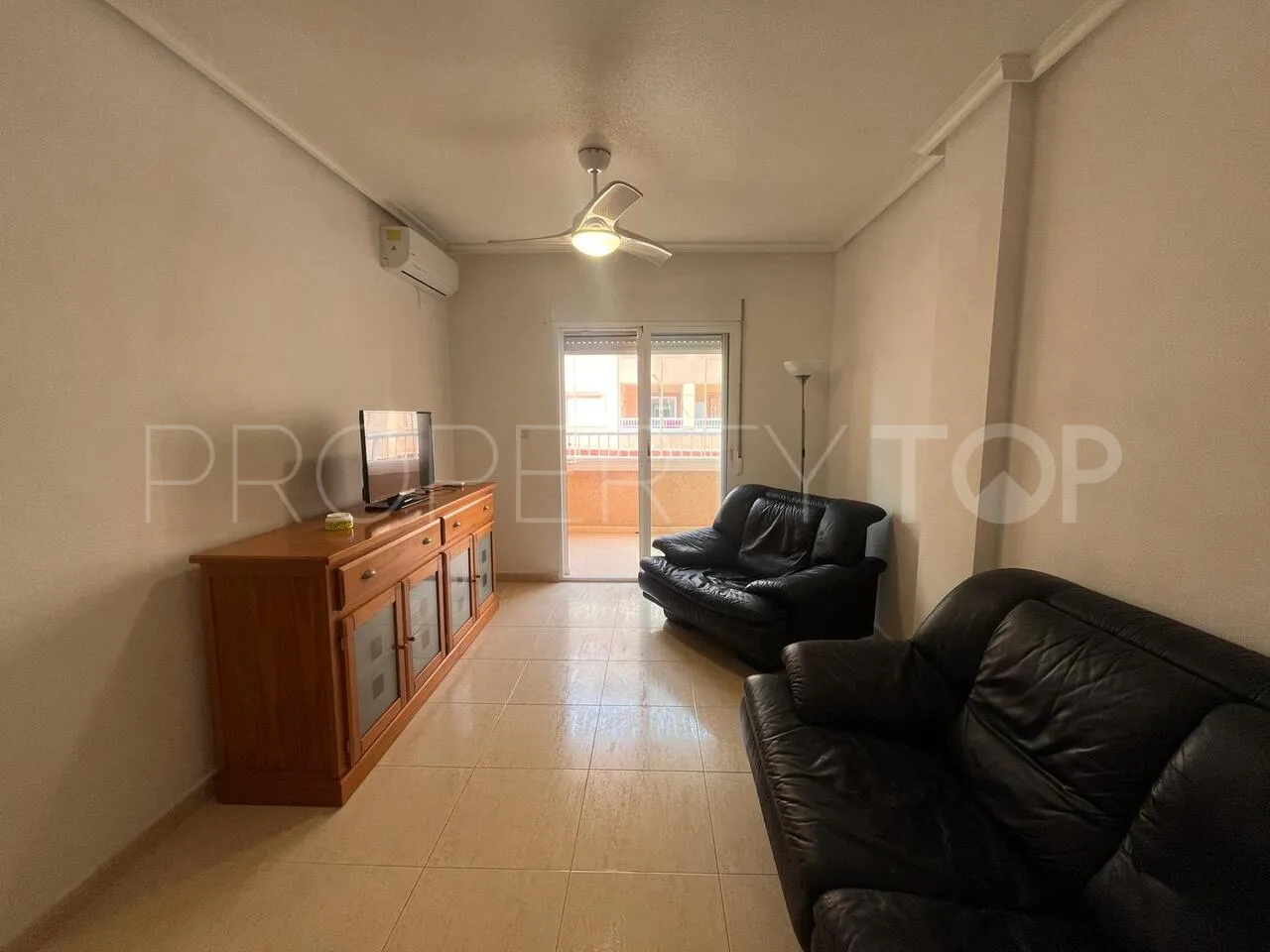 Buy apartment with 2 bedrooms in Algorfa