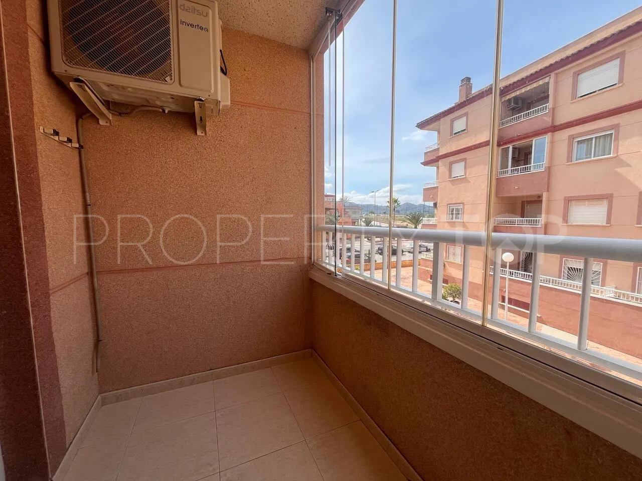 Buy apartment with 2 bedrooms in Algorfa