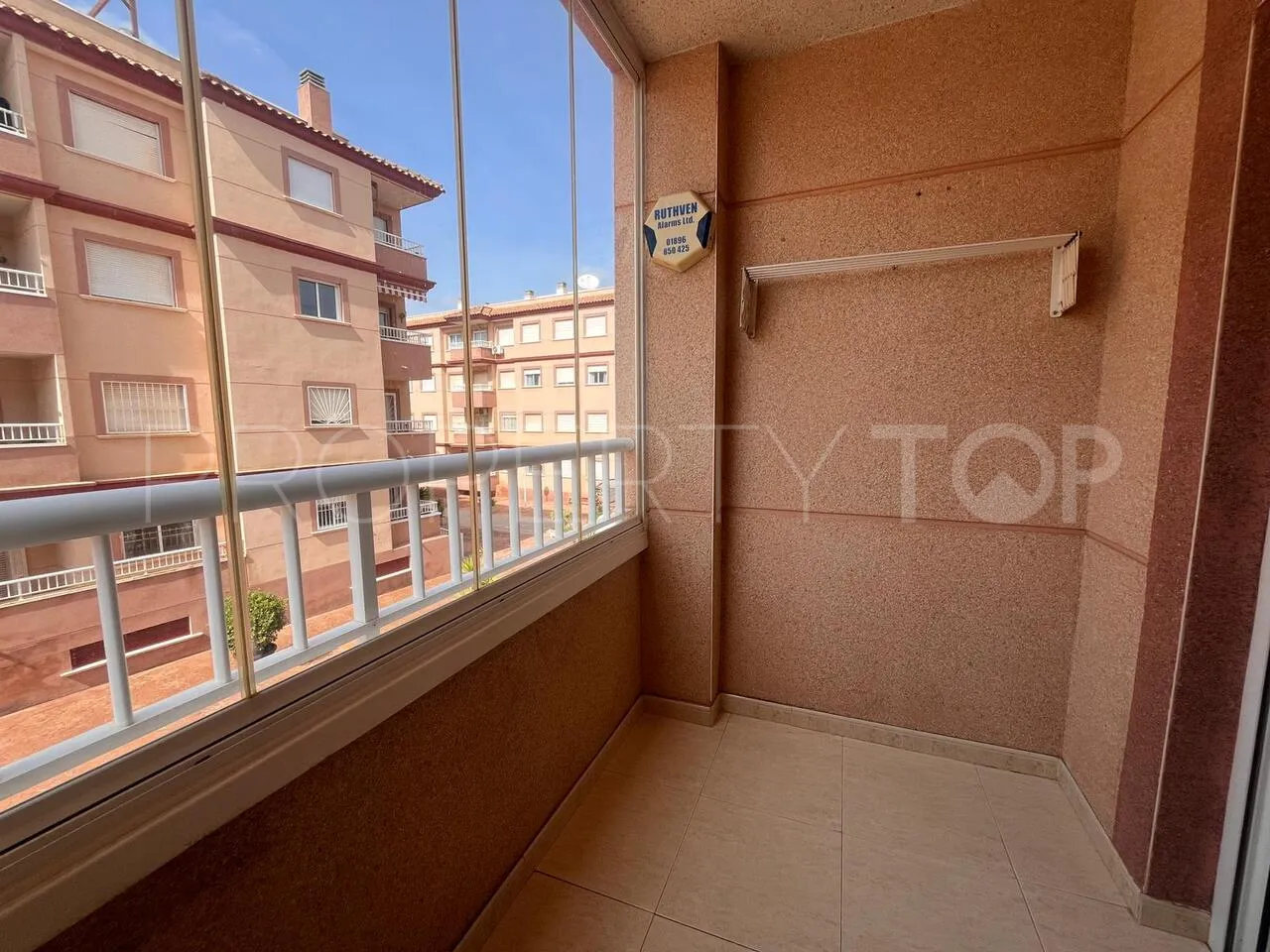 Buy apartment with 2 bedrooms in Algorfa