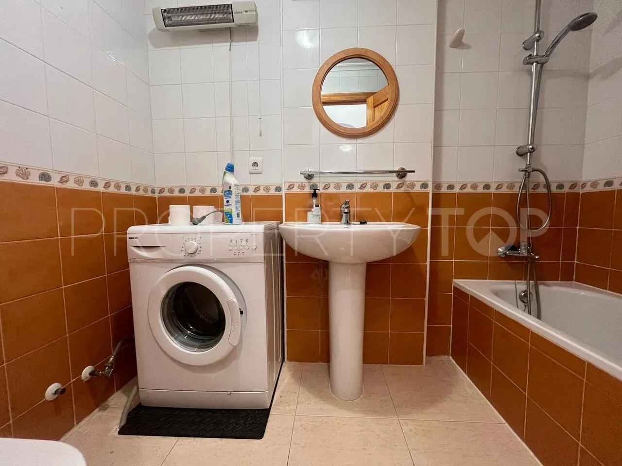 Buy apartment with 2 bedrooms in Algorfa