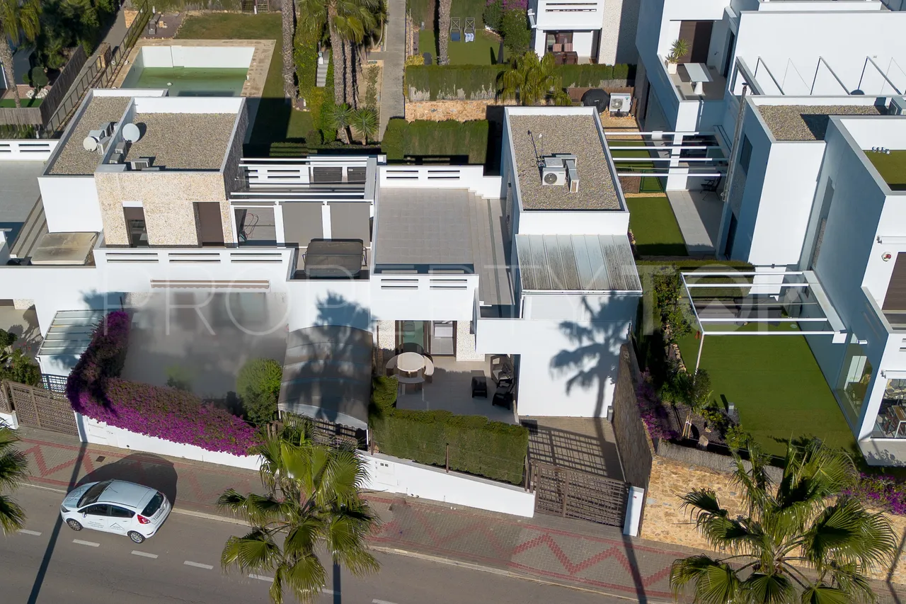 For sale villa with 3 bedrooms in La Finca Golf