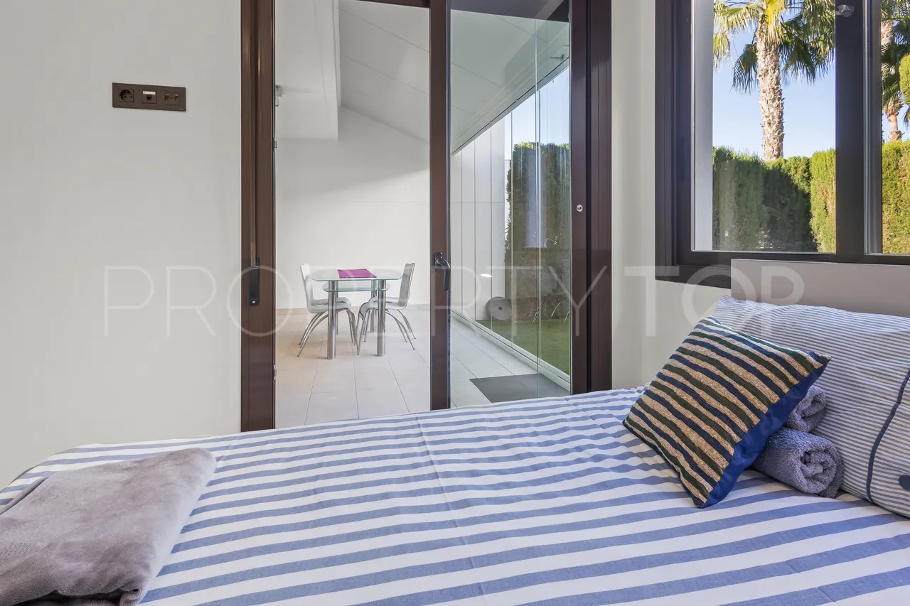For sale villa with 3 bedrooms in La Finca Golf