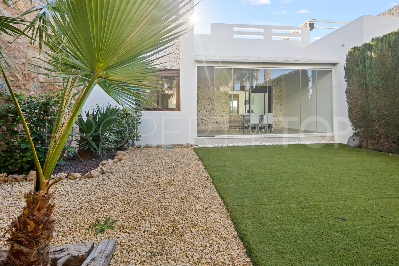 For sale villa with 3 bedrooms in La Finca Golf