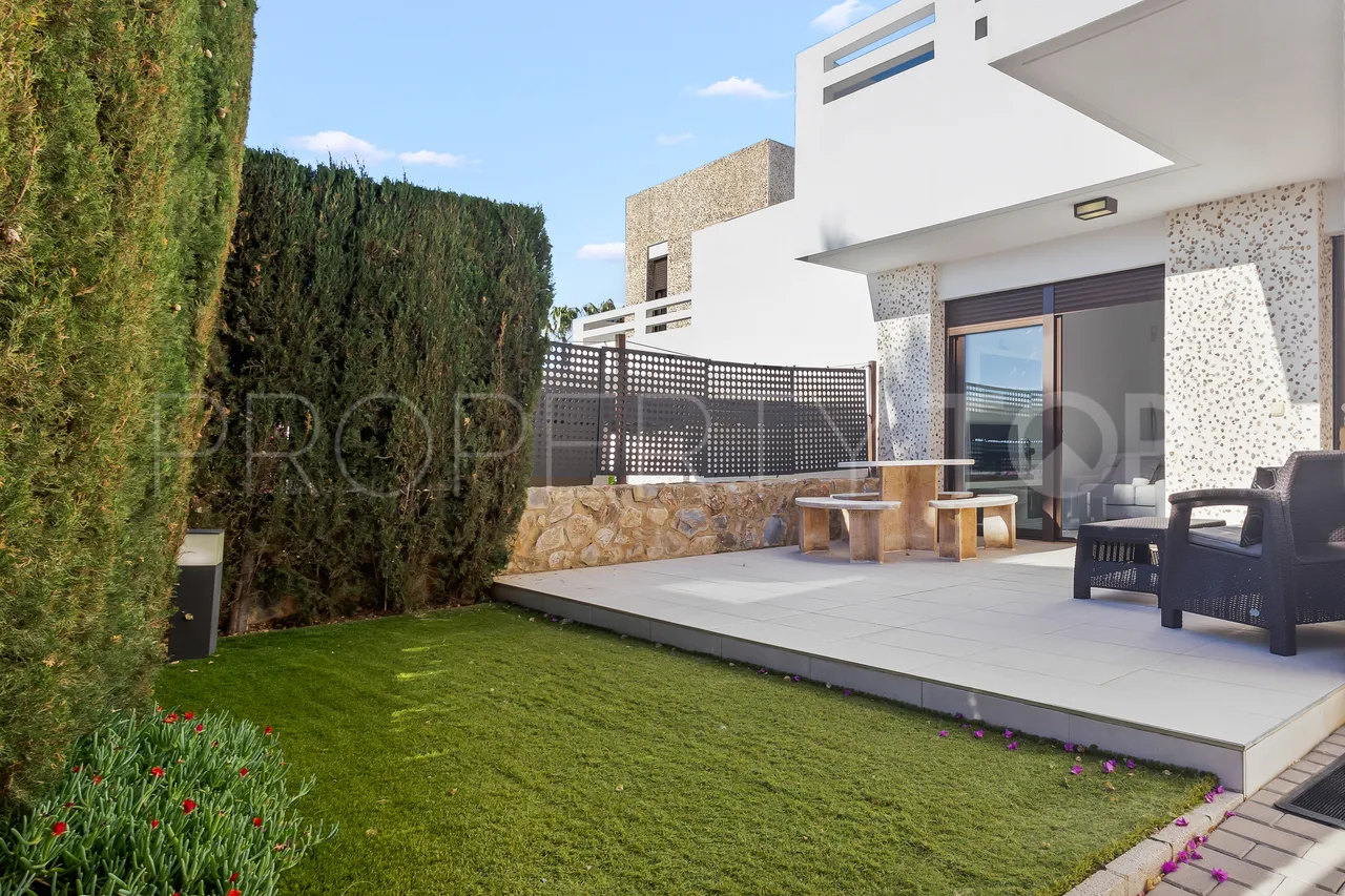 For sale villa with 3 bedrooms in La Finca Golf