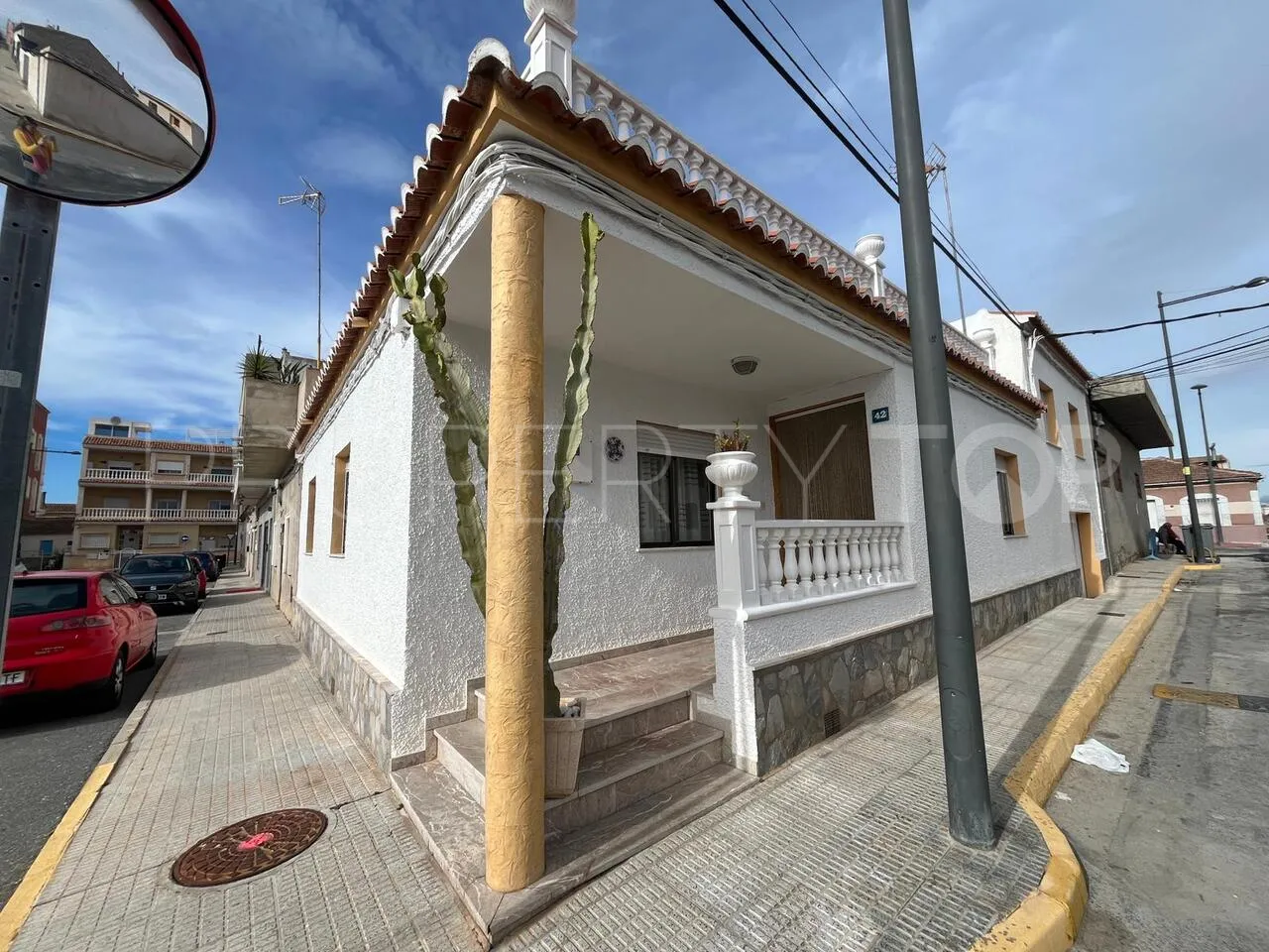 For sale 4 bedrooms town house in Algorfa