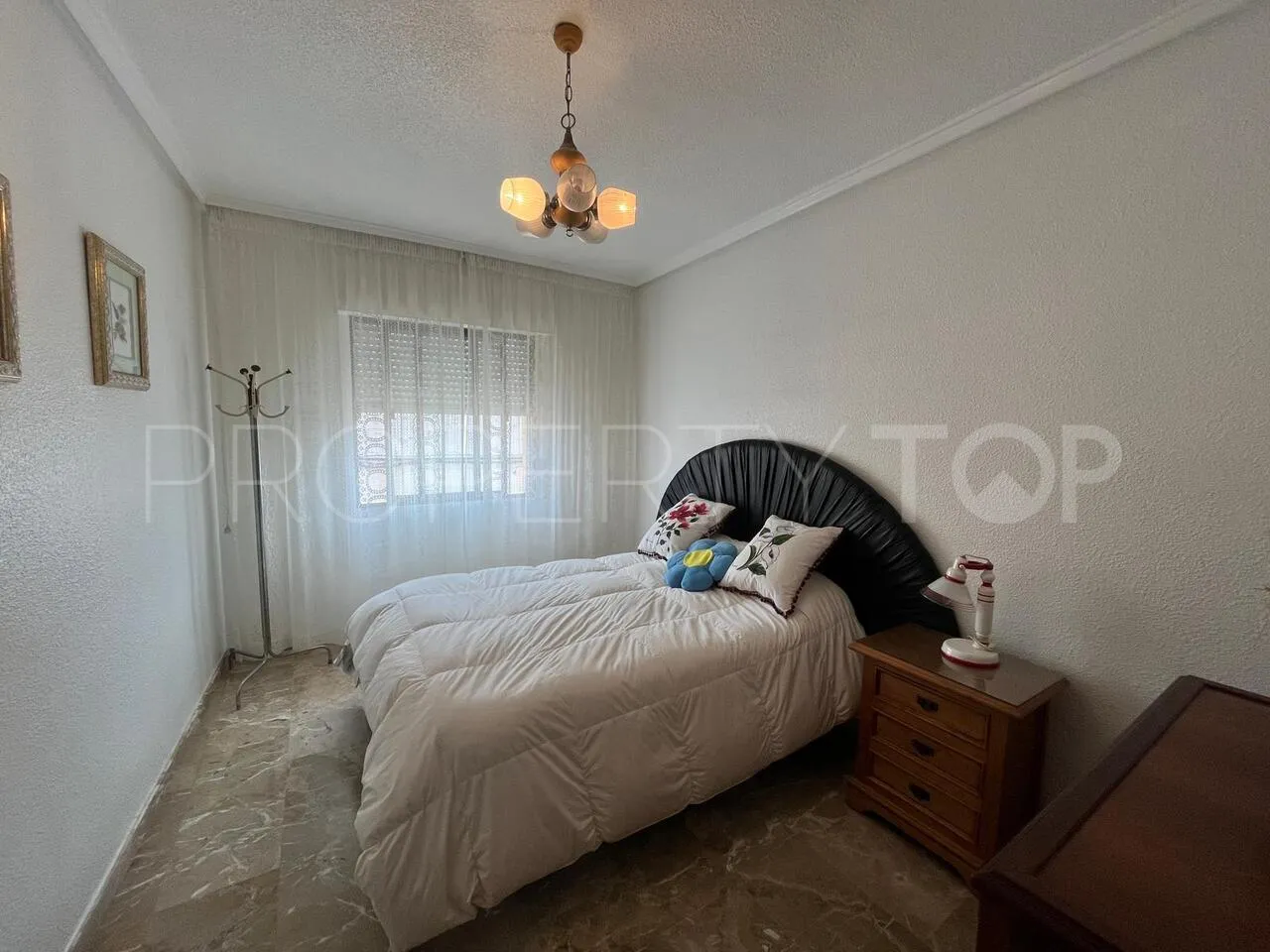 For sale 4 bedrooms town house in Algorfa