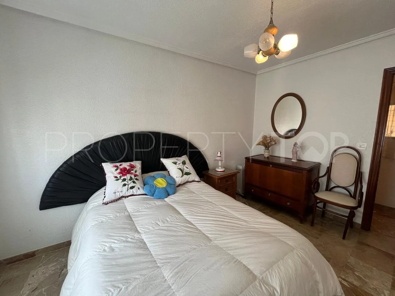 For sale 4 bedrooms town house in Algorfa