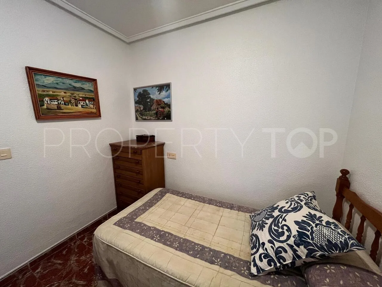 For sale 4 bedrooms town house in Algorfa