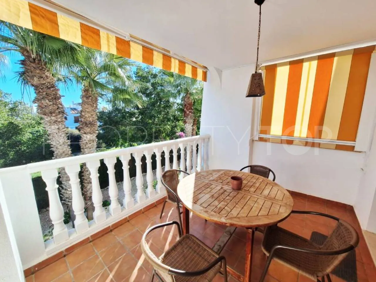 Buy apartment in Villamartin with 3 bedrooms