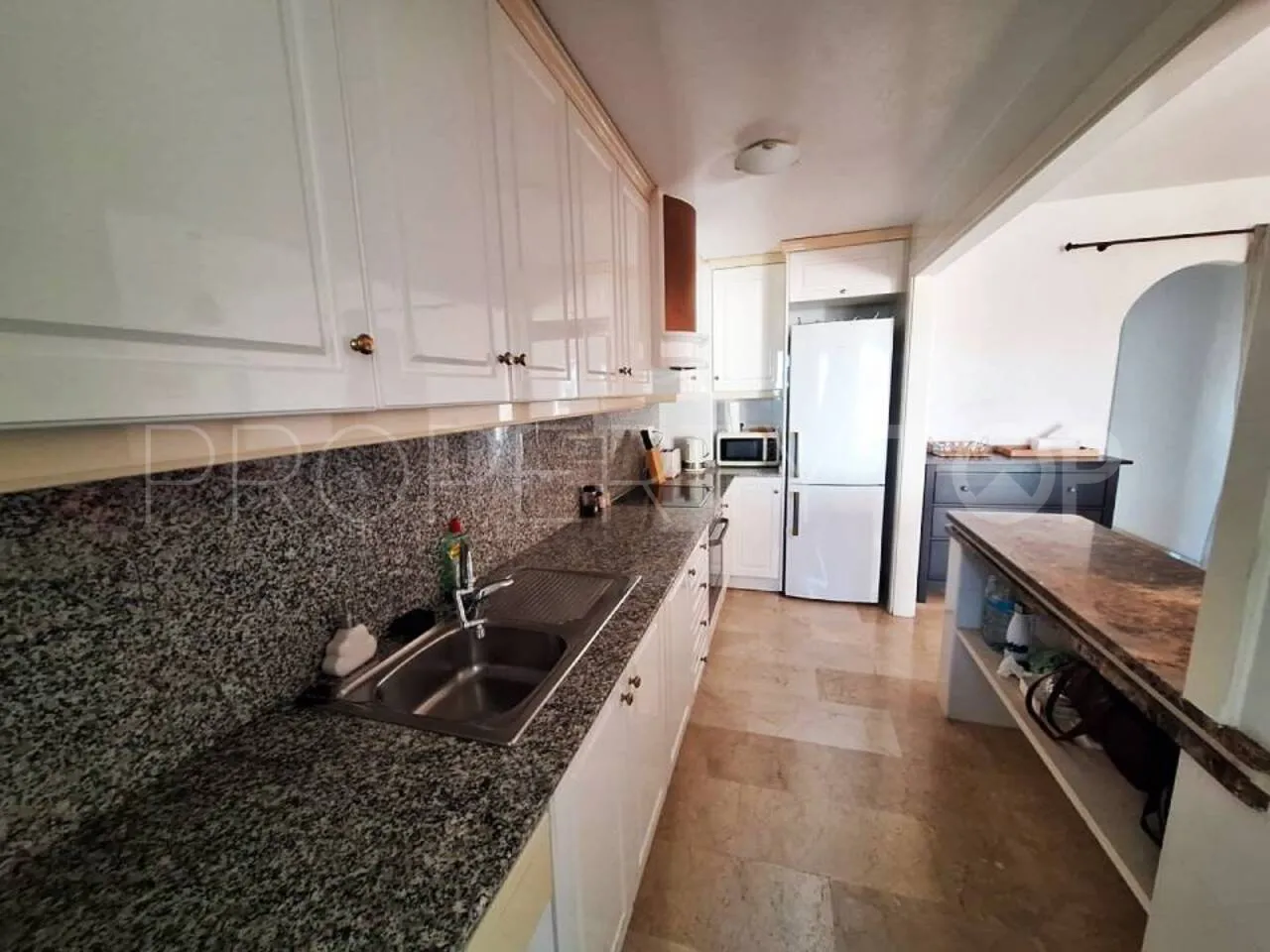Buy apartment in Villamartin with 3 bedrooms