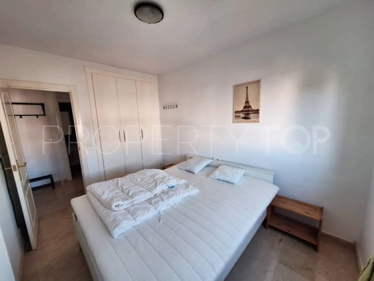 Buy apartment in Villamartin with 3 bedrooms