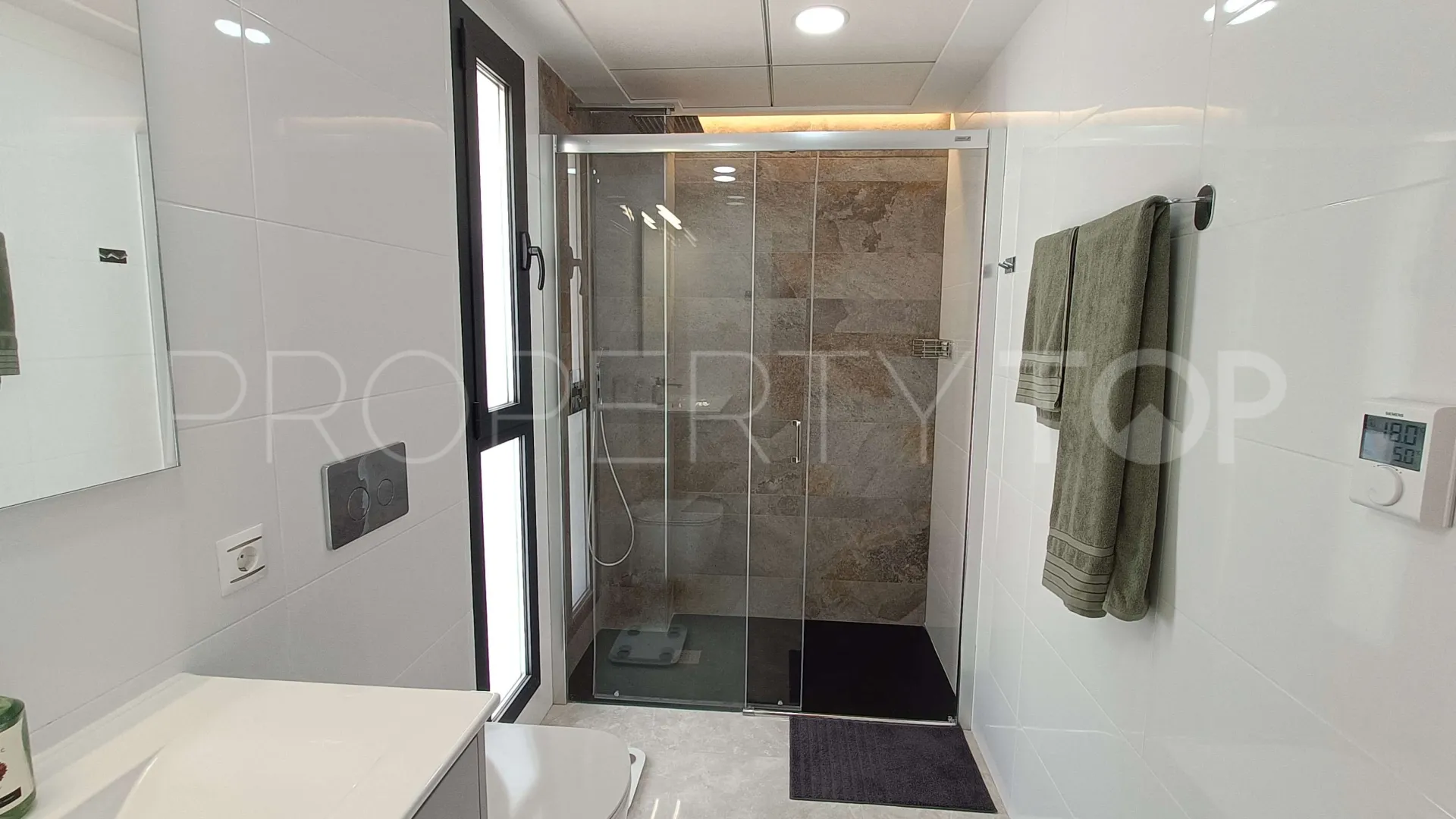 For sale La Finca Golf villa with 3 bedrooms