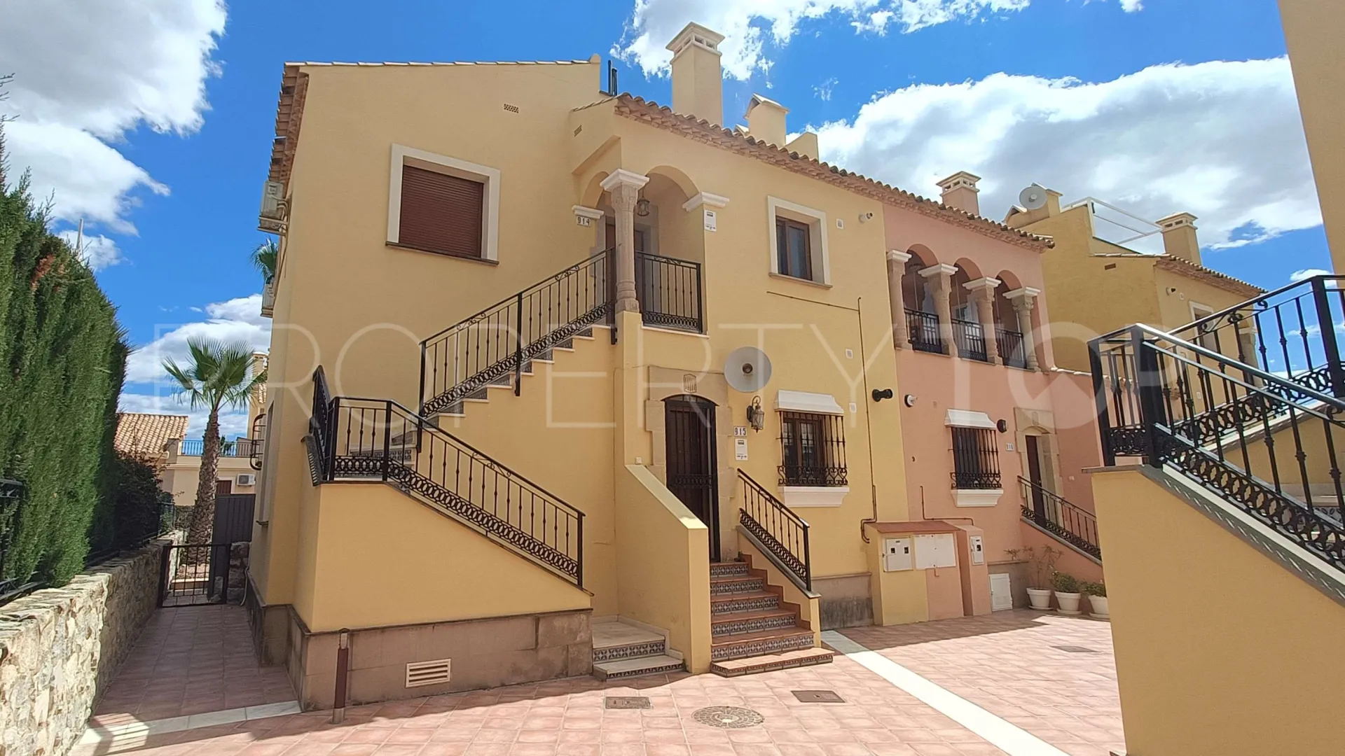 La Finca Golf apartment for sale