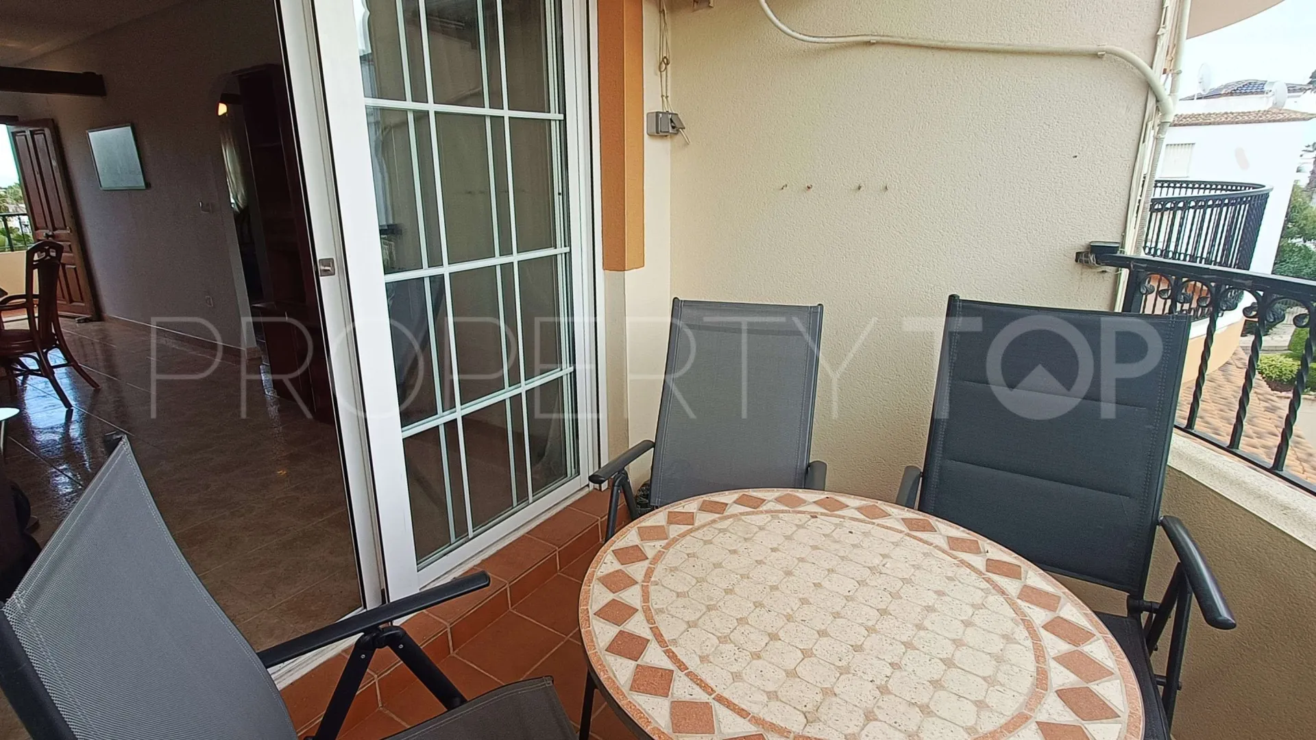 Comprar apartamento de 2 dormitorios en Rioja