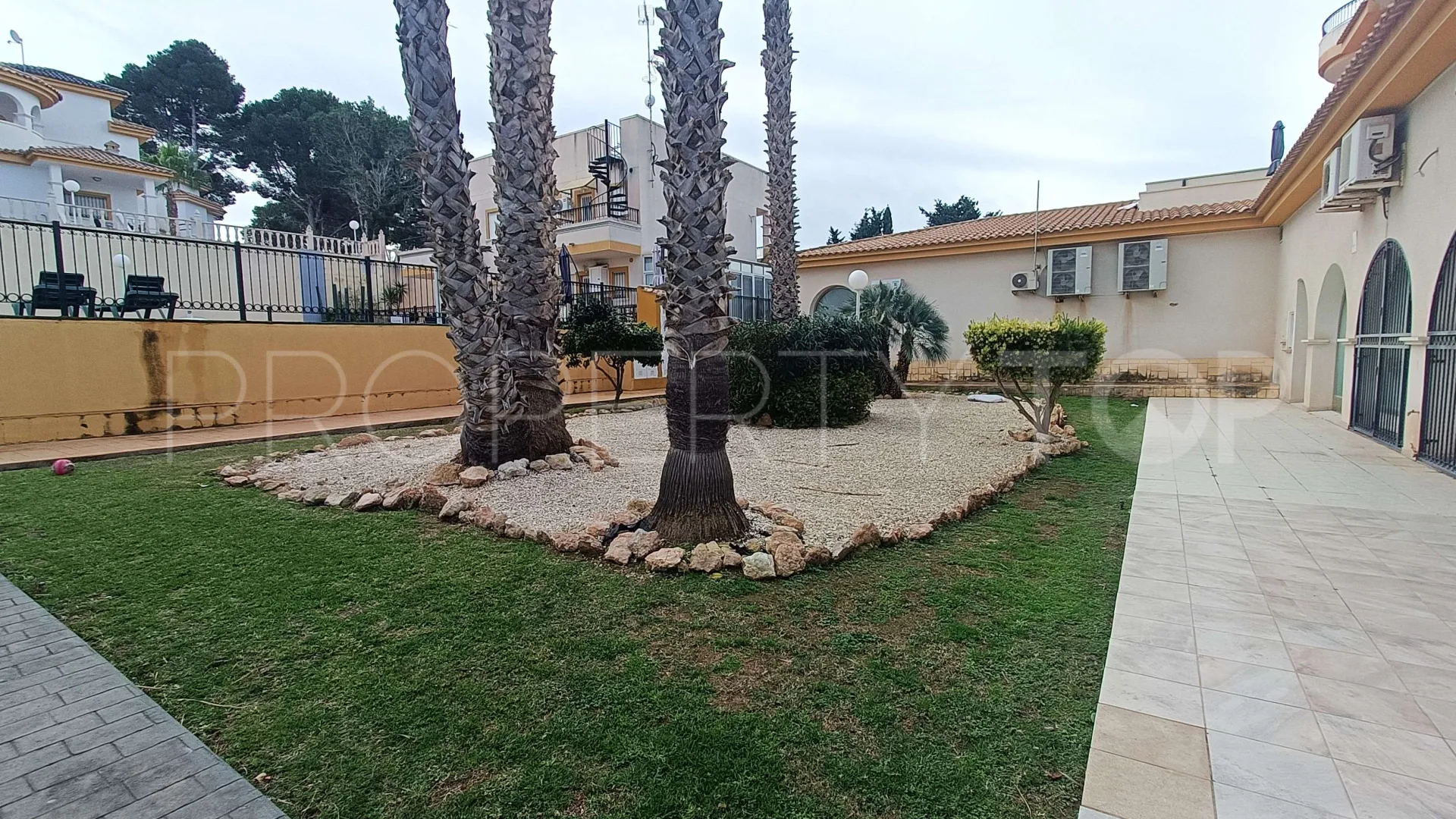 Comprar apartamento de 2 dormitorios en Rioja