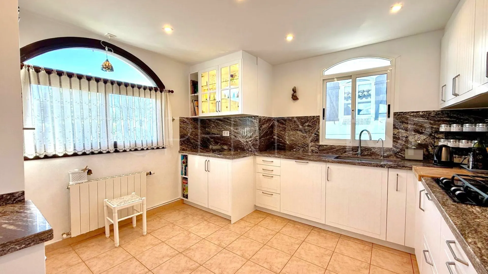 Rioja, villa en venta de 3 dormitorios