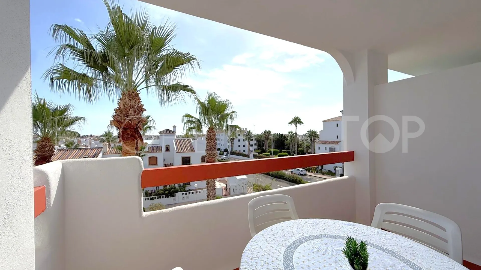 For sale 2 bedrooms apartment in Villamartin