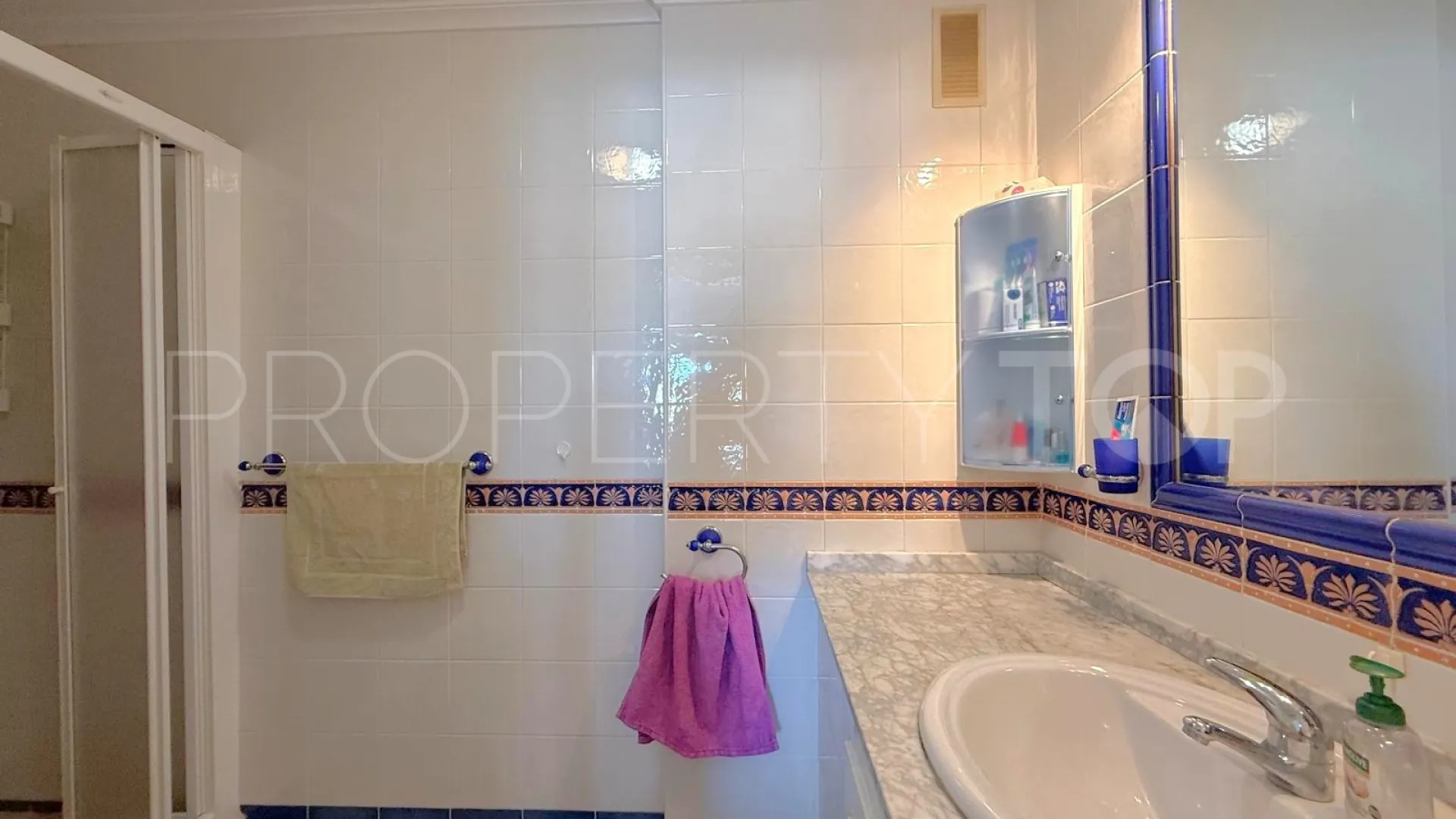 For sale 2 bedrooms apartment in Villamartin