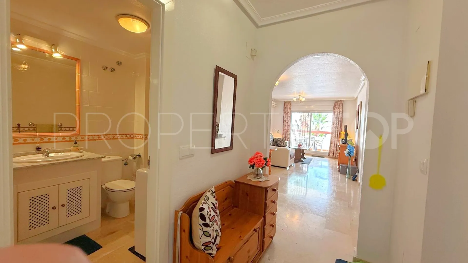 For sale 2 bedrooms apartment in Villamartin