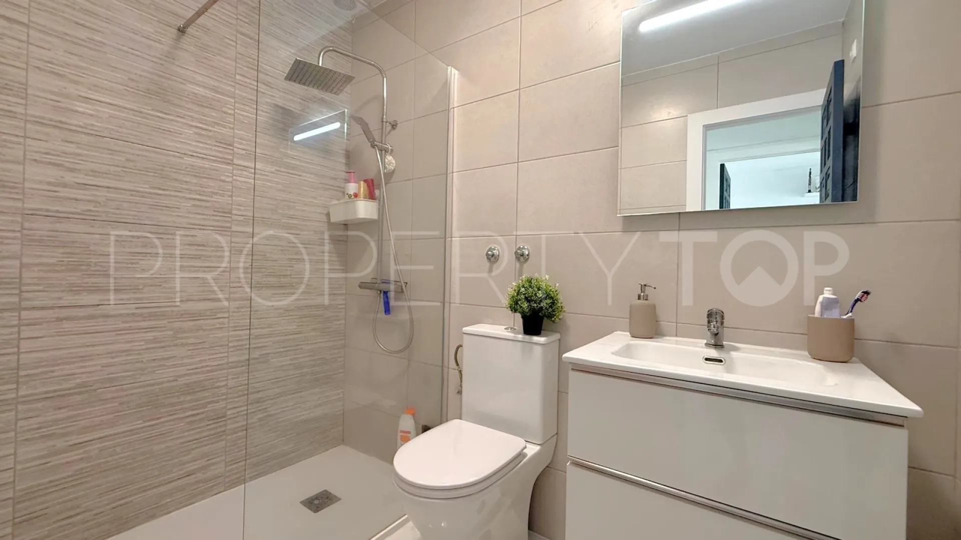 For sale town house in Rioja