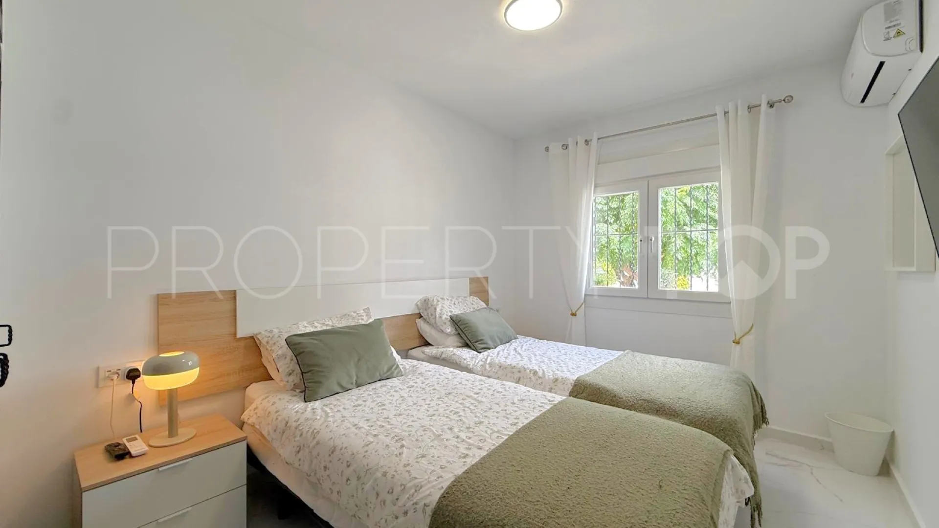 For sale town house in Rioja