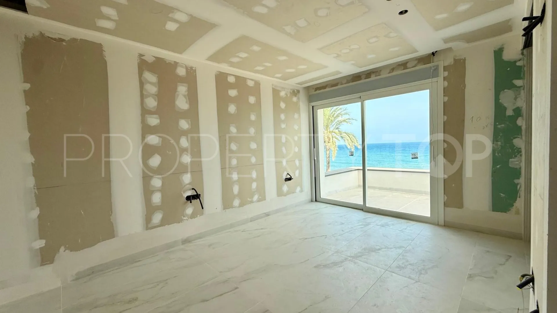 Comprar villa en Punta Prima