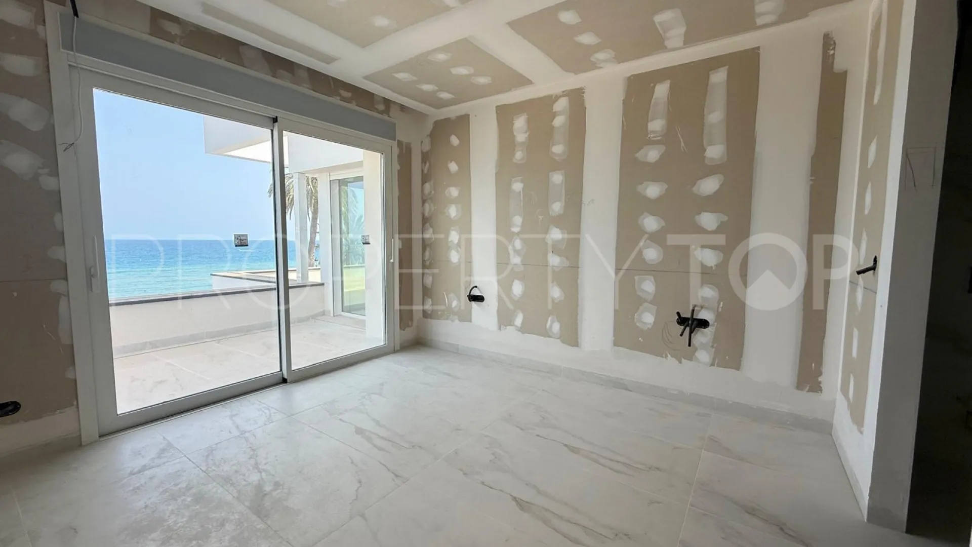 Comprar villa en Punta Prima