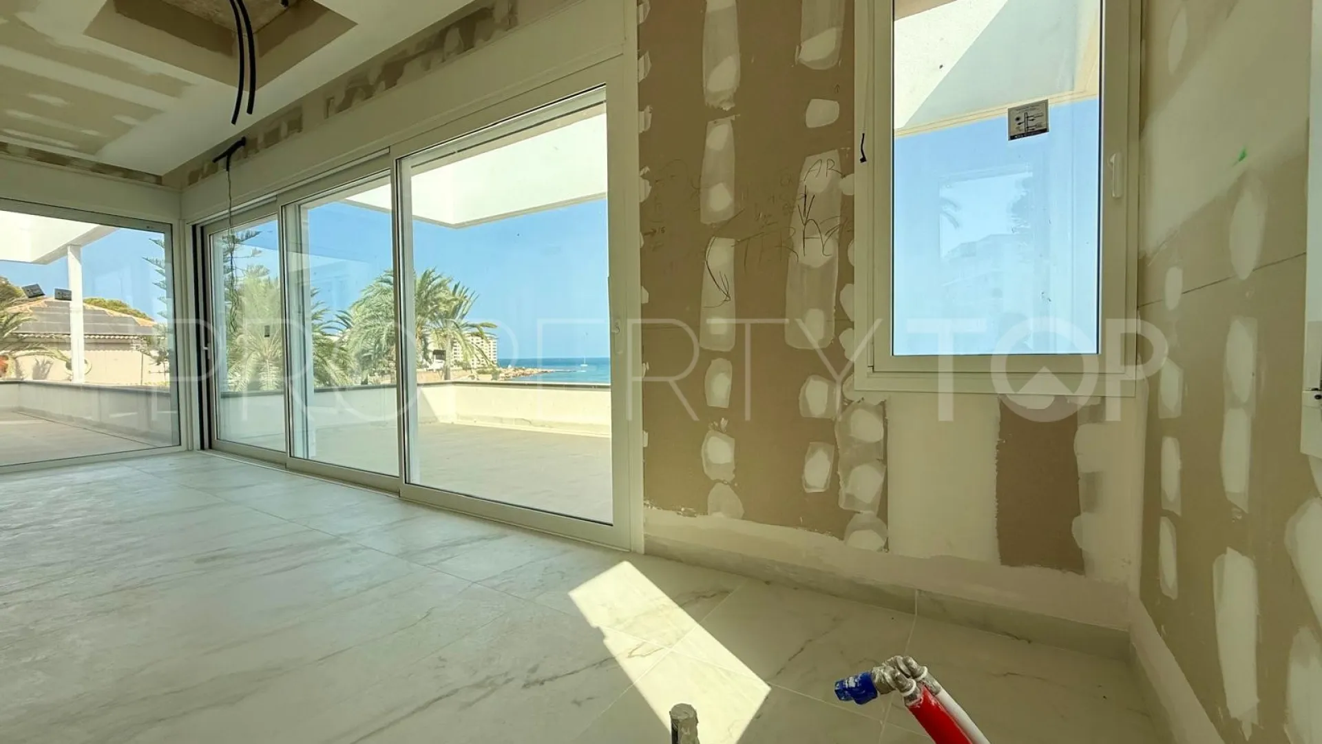 Comprar villa en Punta Prima