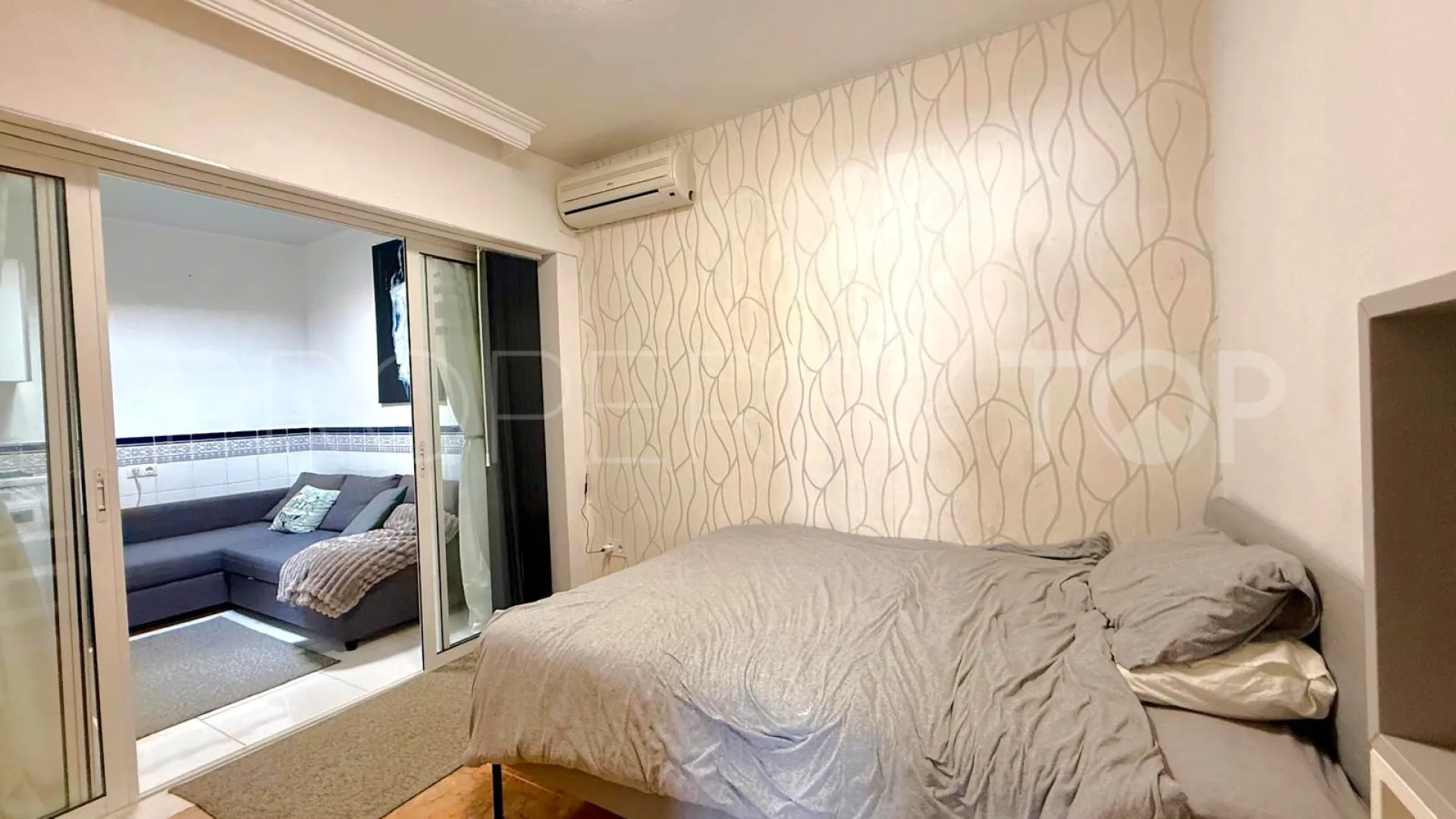 Apartment for sale in Villamartin with 2 bedrooms
