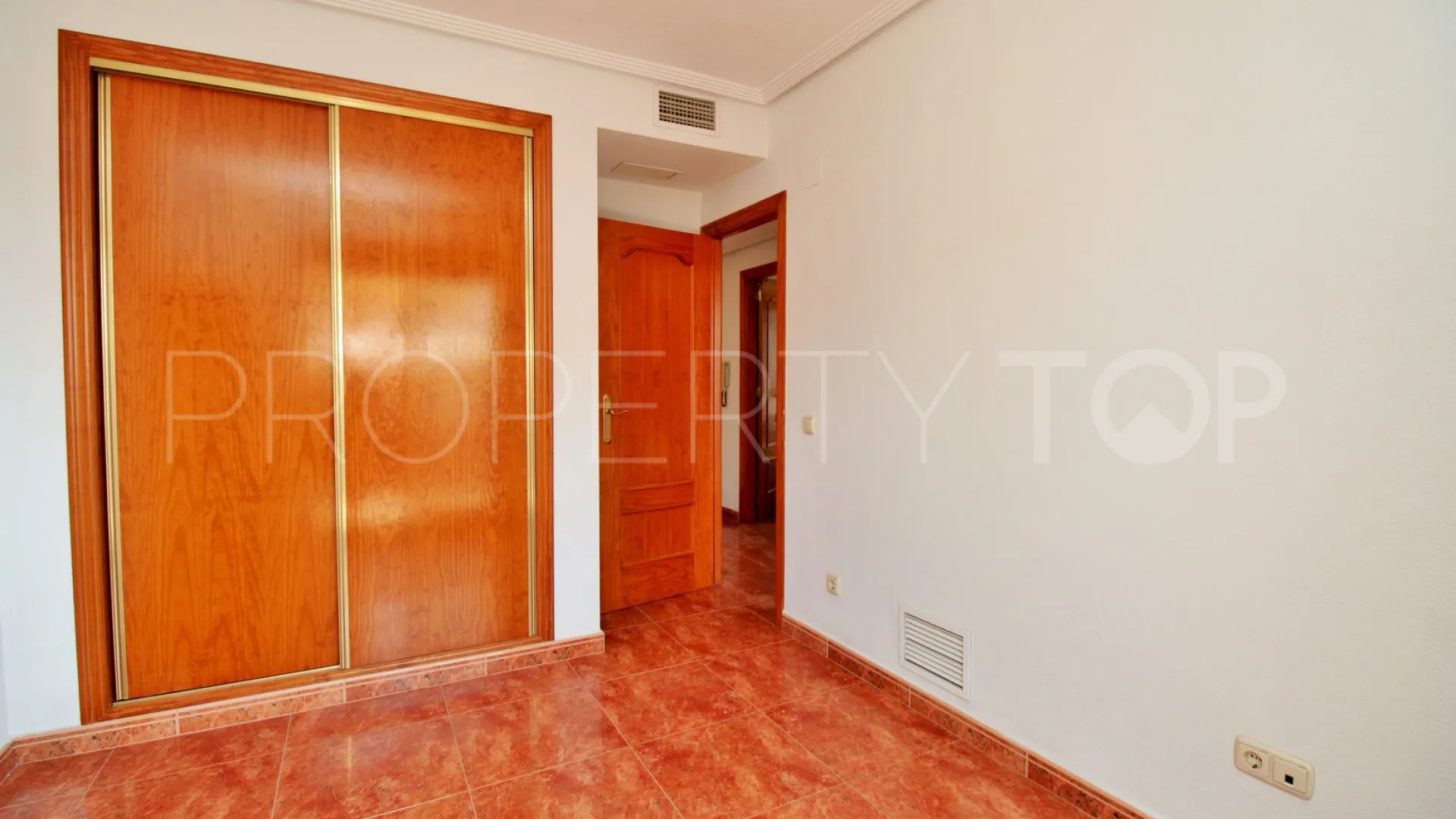 For sale town house in Orihuela with 3 bedrooms